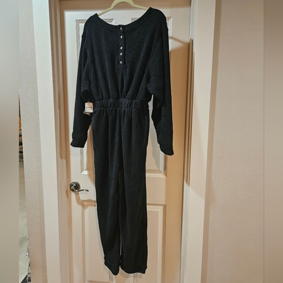 Free People Keepin It Real Jumpsuit Long Sleeve Scoop Neck Button Back Black NWT - Picture 5 of 16